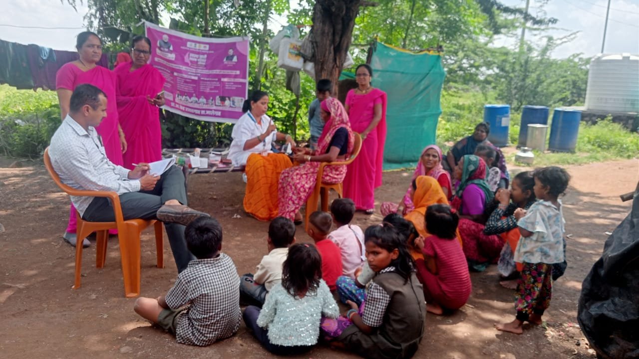 मुख्यमंत्री समृद्ध पंचायत राज अभियान अंतर्गत  आज दिनांक 21 सप्टेंबर 2025 रोजी प्रा .आ . केंद्र रावळगाव येथे स्वस्थ नारी सशक्त परिवार अभियान आरोग्य सेवक, आरोग्य सेविका, आशा ताई , अंगणवाडी सेविका उपस्थित होत्या सर्व  महिलांना आरोग्याविषयी मार्गदर्शन करण्यात आले. #मुख्यमंत्री पंचायत राज अभियान #gov maharastra  #abhiyan #आरोग्य #nari shakti #स्वस्थ नारी सशक्त परिवार अभियान #grampanchayt #zpnashik