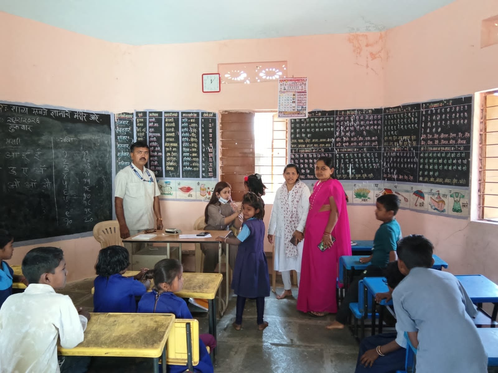 जिल्हा परिषद शाळा ओंकार नगर येथे आरोग्य शिबिर